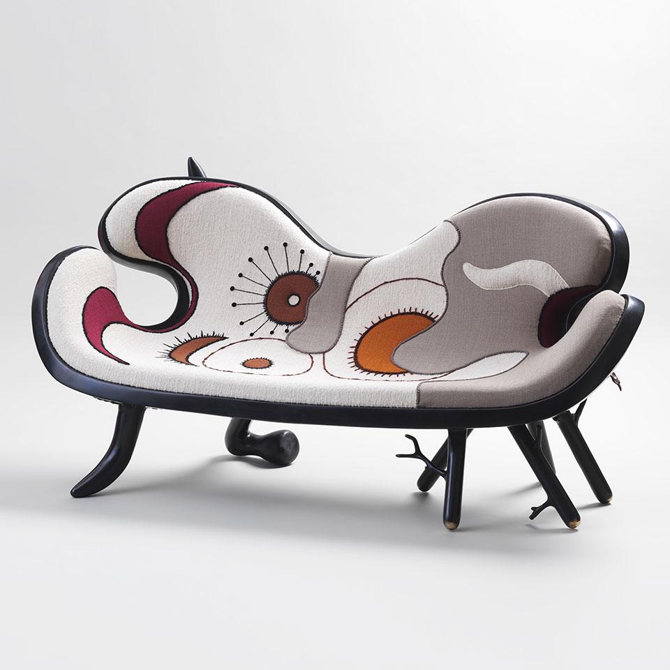 Pasiphaé Bench